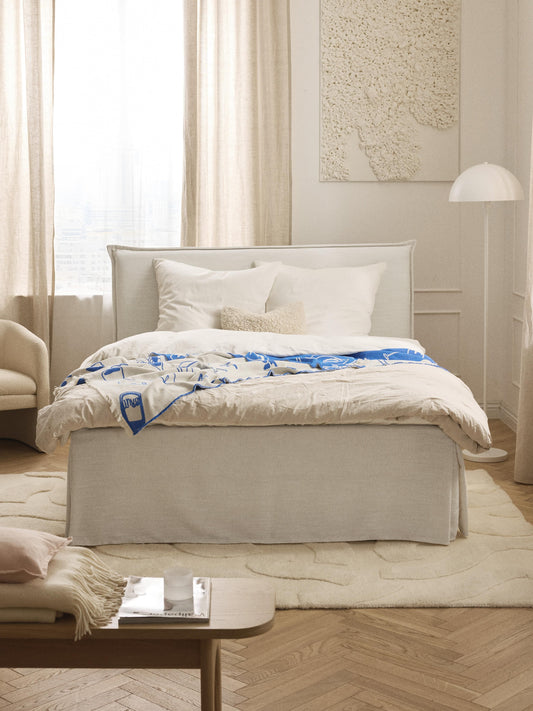 Viola Bed, Box Spring
