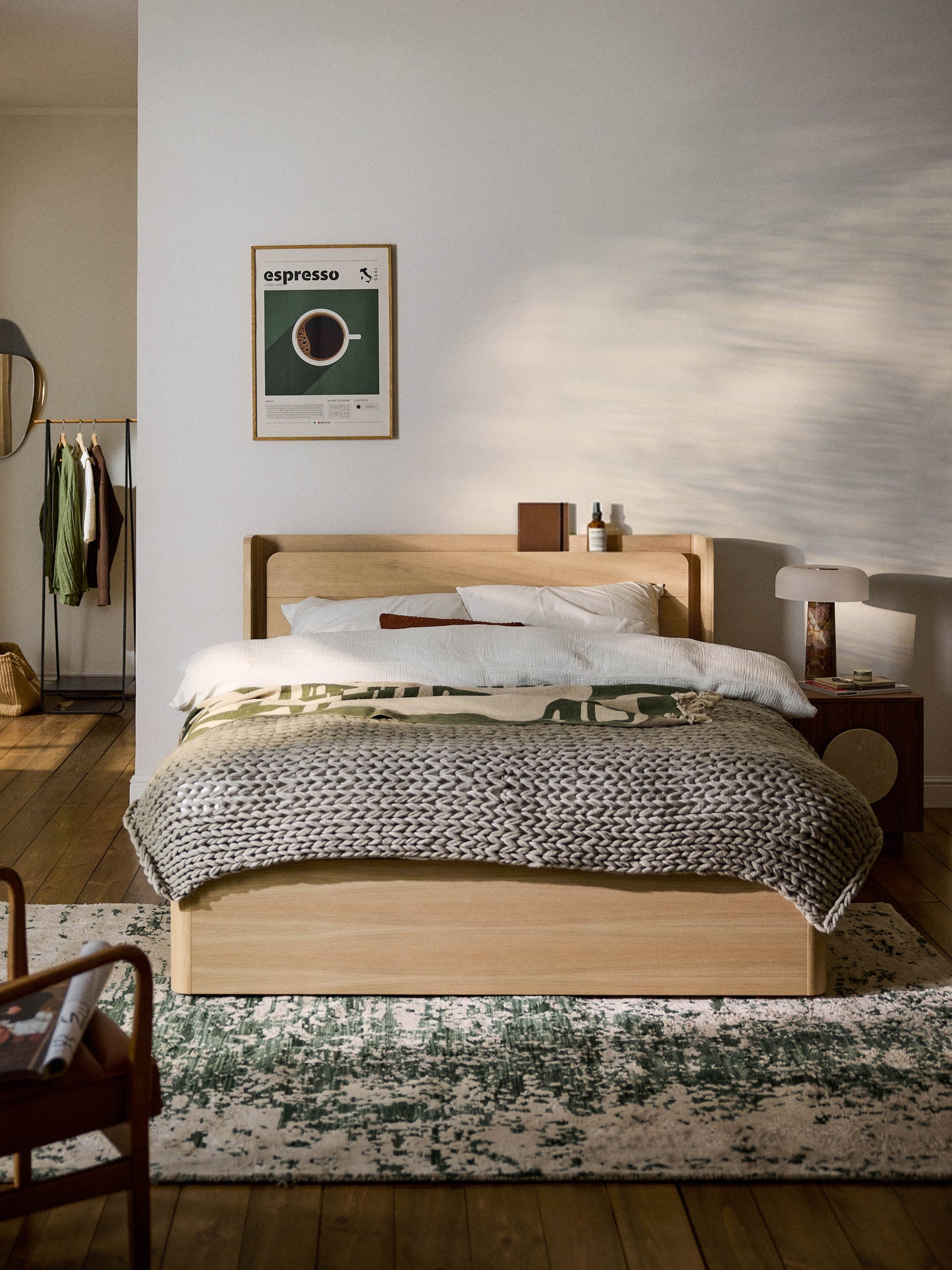Allow Bed with Drawers, Wooden