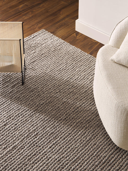 Bruna Handmade Rug in Wool with Braided Texture