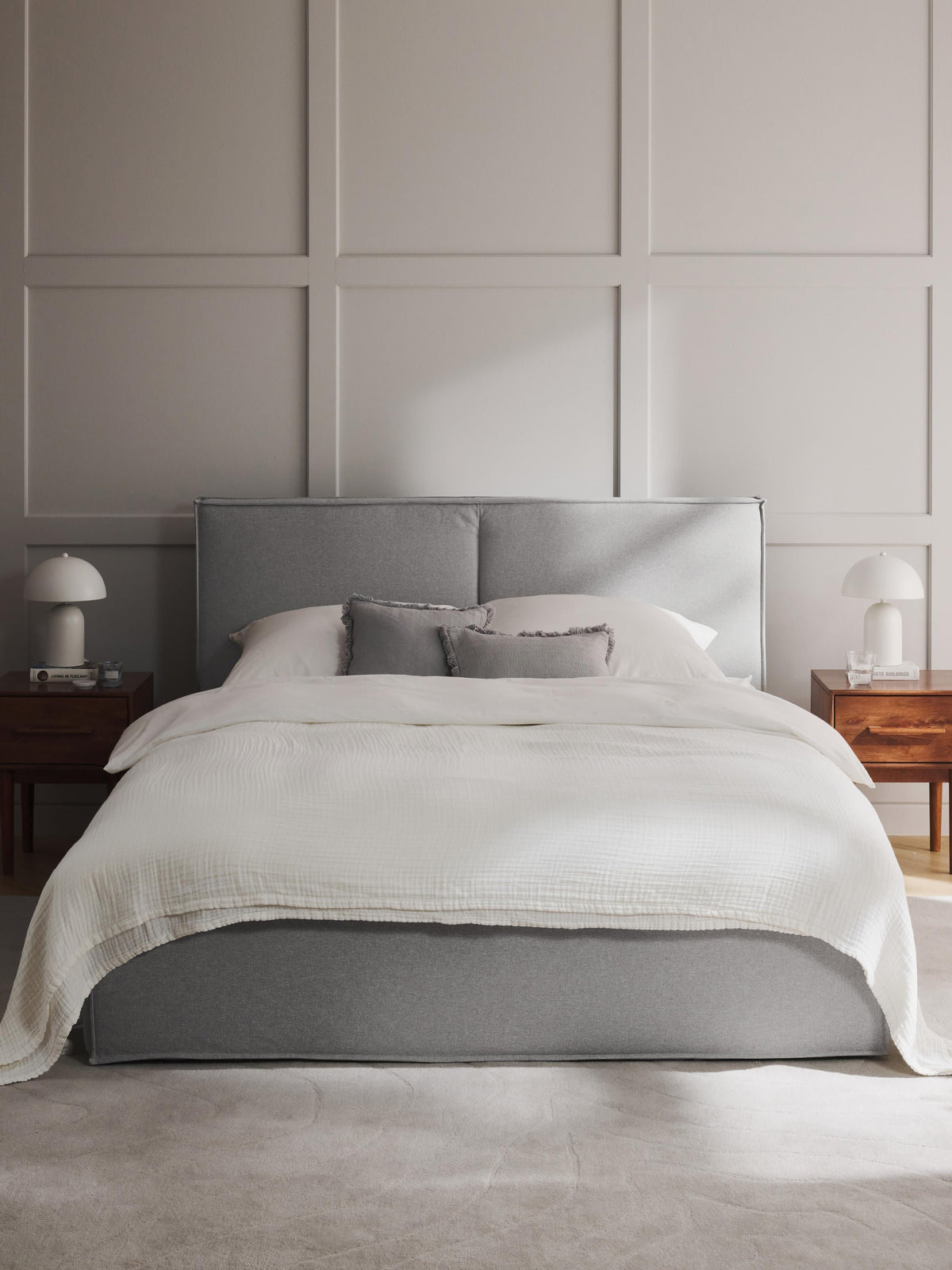 Dream Storage Bed, Upholstered