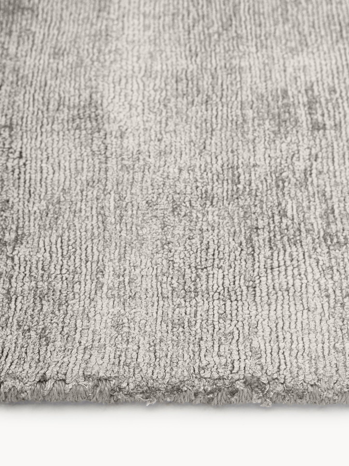 Jane Hand-Woven Rug in Viscose