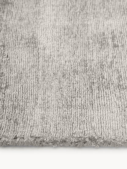 Jane Hand-Woven Rug in Viscose