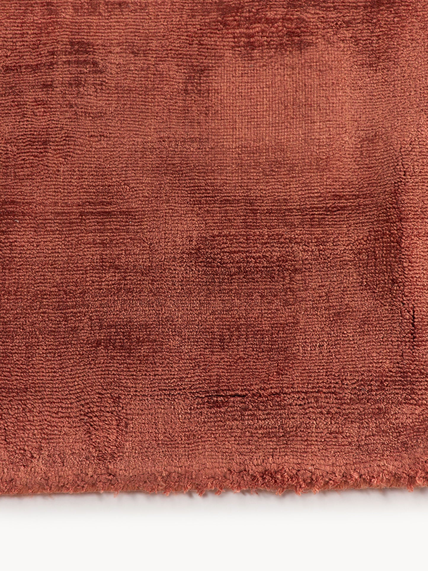 Jane Hand-Woven Rug in Viscose